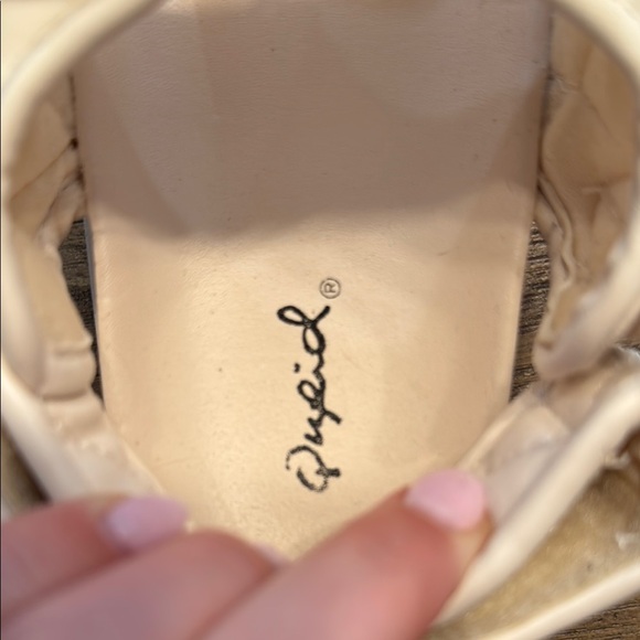 Sandals - Picture 2 of 5